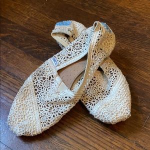 Lace Toms